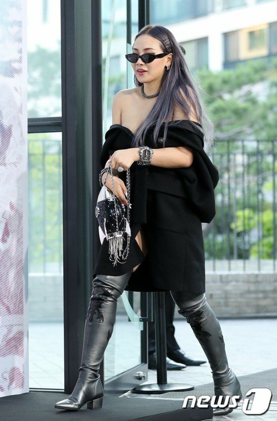 sau man boc gia do 7k, ly nha ky xach tui gan nua ty xuat hien truoc cong chung - 8