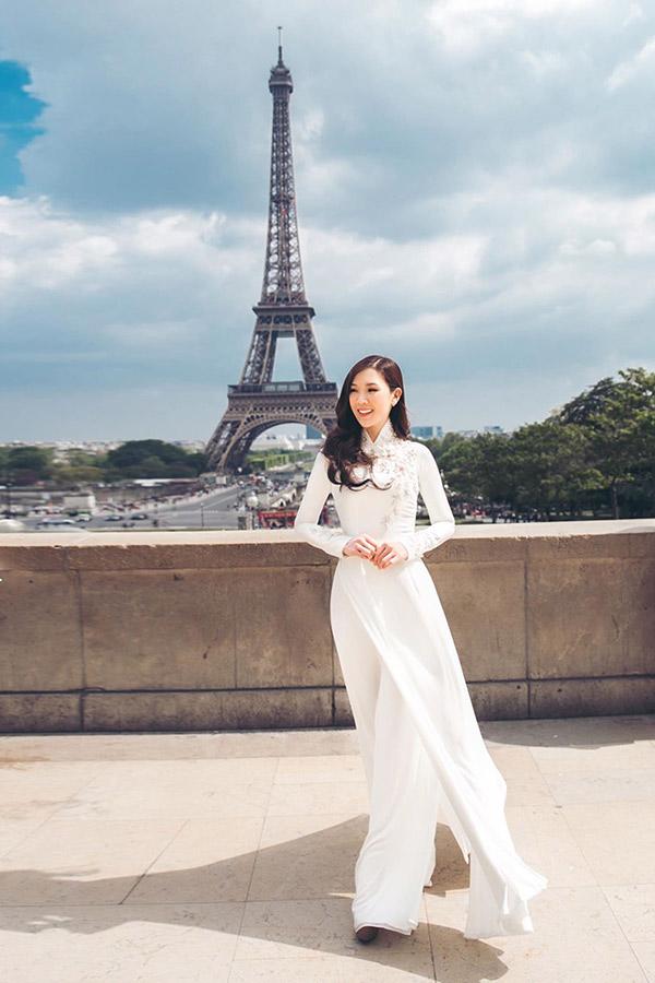 de thuong nhanh chong nhung sang hom sau, hoa hau ao dai hoang loan thay vung mau lon tren giuong - 5