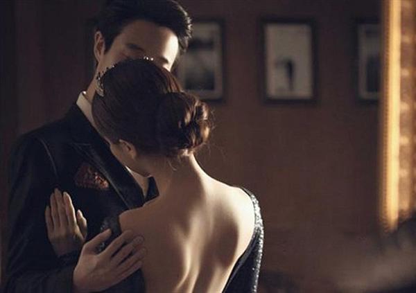 5 nam hanh phuc man nong, bong 1 ngay chet dieng truoc bi mat ve hai dua con - 2