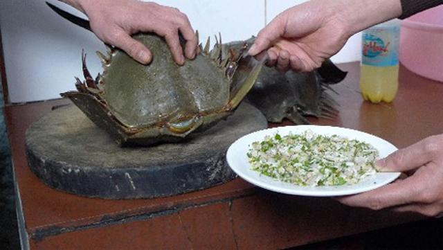 con tu vong, vo hon me sau sau khi an canh chong nau, loai hai san nay nhieu nguoi nham - 2