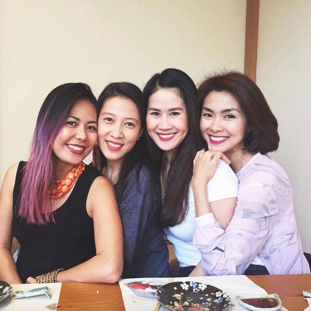 tang thanh ha khien chi em "ghen ty" khi bo chong con o nha di du lich cung ban than - 6