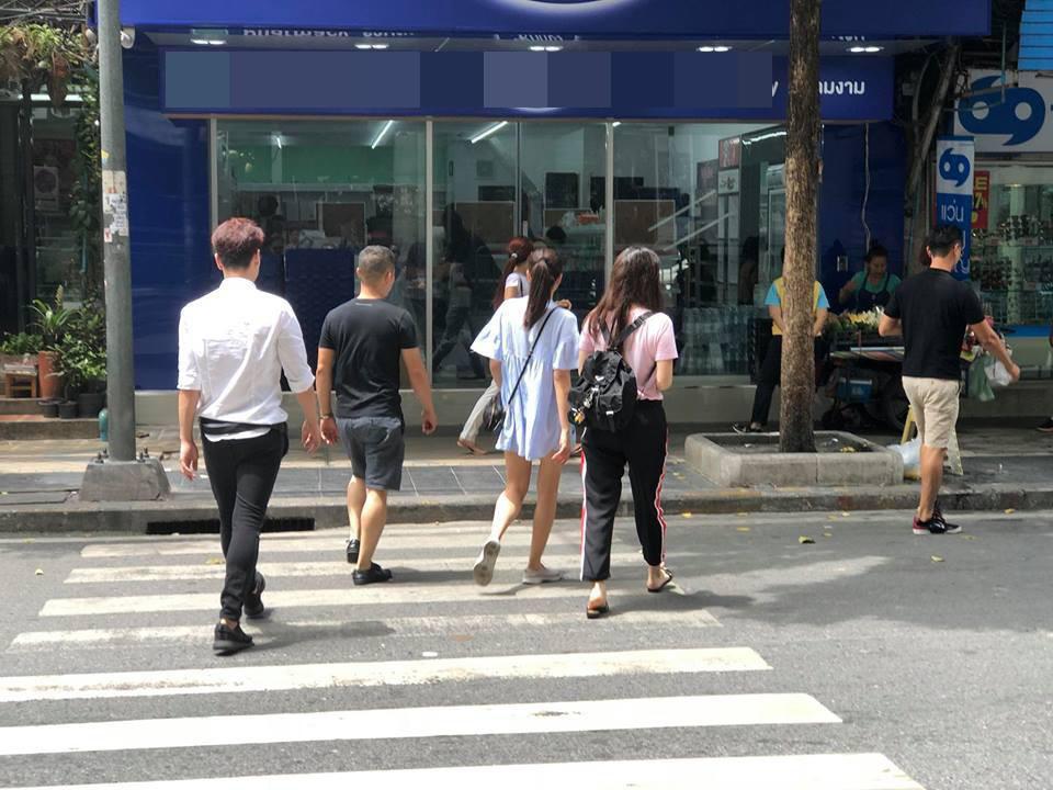 tang thanh ha khien chi em "ghen ty" khi bo chong con o nha di du lich cung ban than - 4