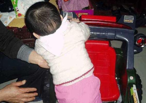 bac si noi be gai "hai qua than day da" vi me ham bo sung dinh duong theo cach nay - 1