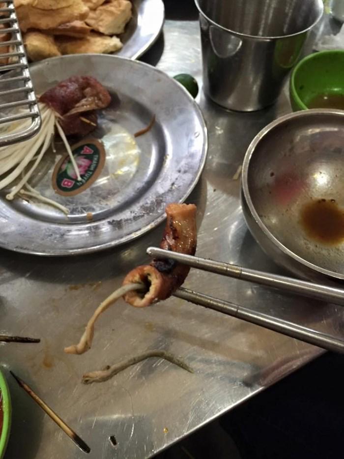 hi hung ngam long lon tuong duoc bua ngon, 5 phut sau co gai tai mat khong dam an - 3