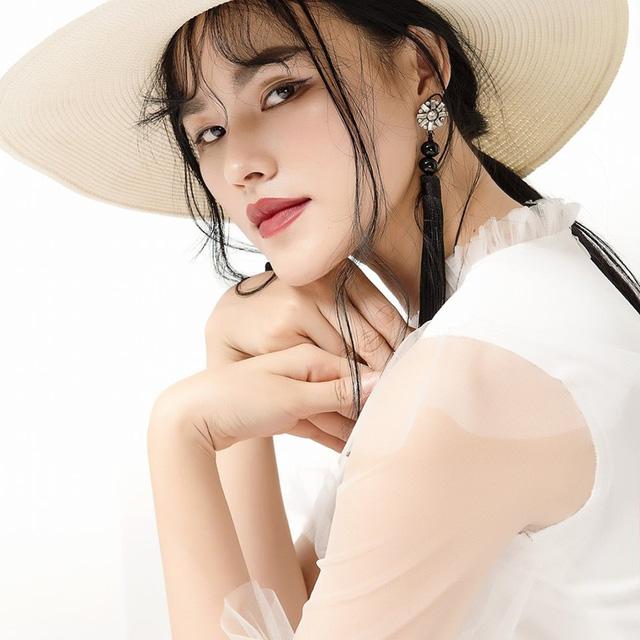 a quan "next top" mua dau tuyet lan len xe hoa voi ban trai vao ngay 18/8 - 5