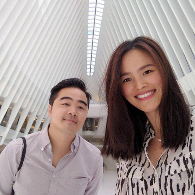 a quan "next top" mua dau tuyet lan len xe hoa voi ban trai vao ngay 18/8 - 2