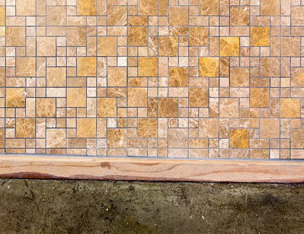 can nha 100 tuoi tuong "lac loai" giua pho thi, hoa ra lai qua doi binh yen - 12