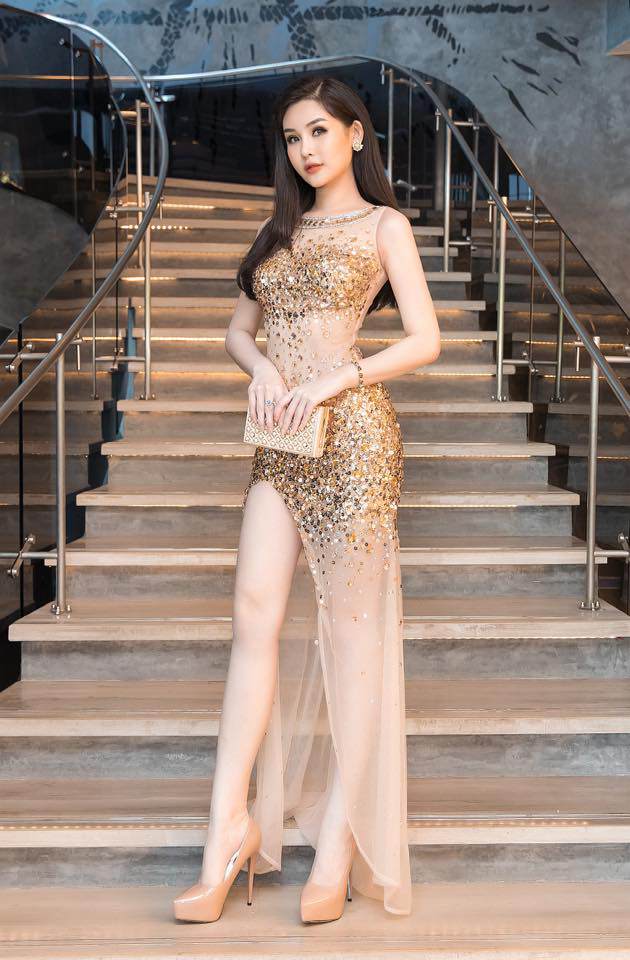 le au ngan anh dien ao tam khoe dang hoan hao nhung den khi cuoi thi fans...meo mat - 2