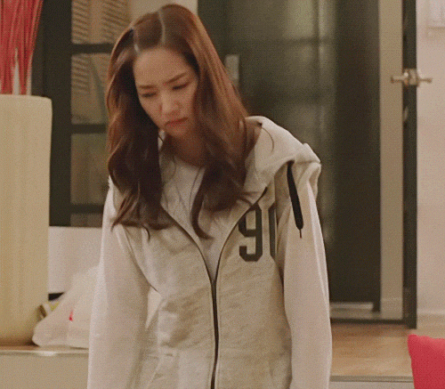 nho thu ky kim, chuyen park min young ngoi bo goi 4 nam truoc cung "gay sot" - 4