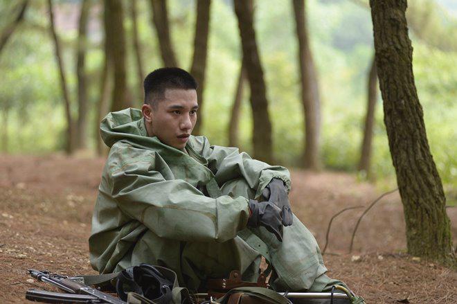 "mr can tro" xuan nghi doi dau cang thang voi chi huy sau man chong che khong du suc khoe - 6