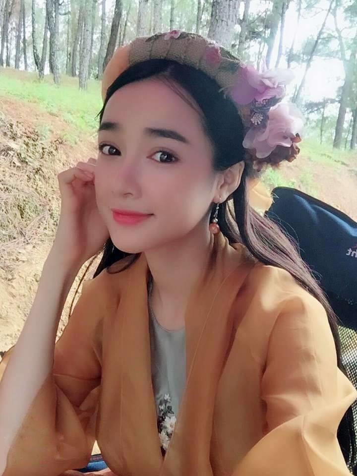 thi ra, nha phuong roi bo hau due mat troi viet la vi... trang quynh? - 1