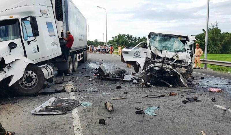 tai xe chay sau xe 13 nguoi chet: "uoc gi toi lai chiec xe do" - 1