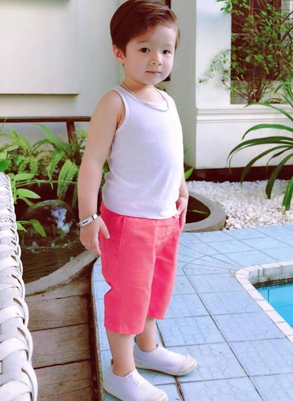 hanh dong cua cadie moc tra sau khi "trach" me bay do lung tung duoc dan mang khen het loi - 4