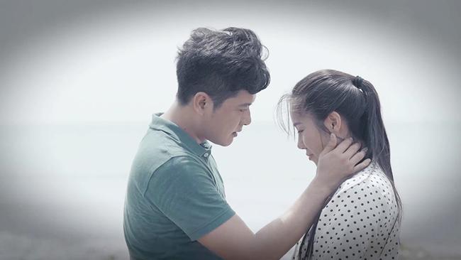 cuoi cung, co vo gao nep gao te danh gat nuoc mat don quan ao cho chong theo bo nhi - 7