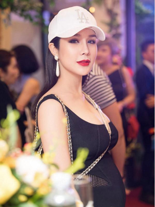 bung vuot mat, "ba bau" diep lam anh van dep bat chap voi son do va ke mat sac lem - 7