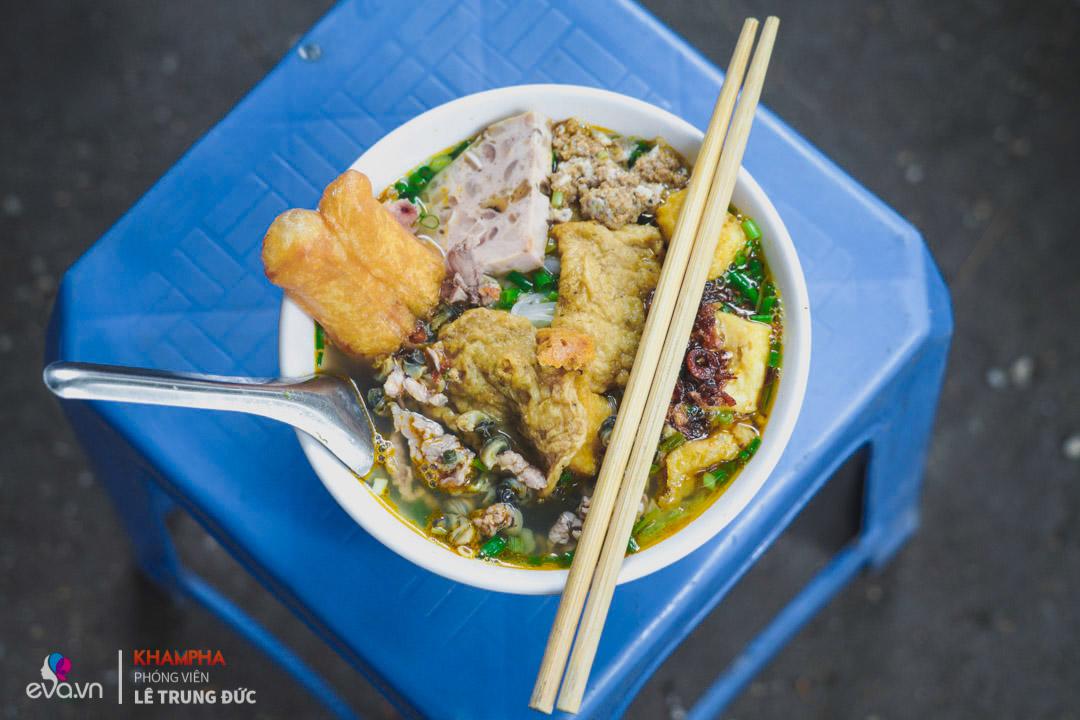 ganh bun rieu “khac sau cam thu” doc dao o ha noi hon 30 nam nuoi song ca gia dinh - 3