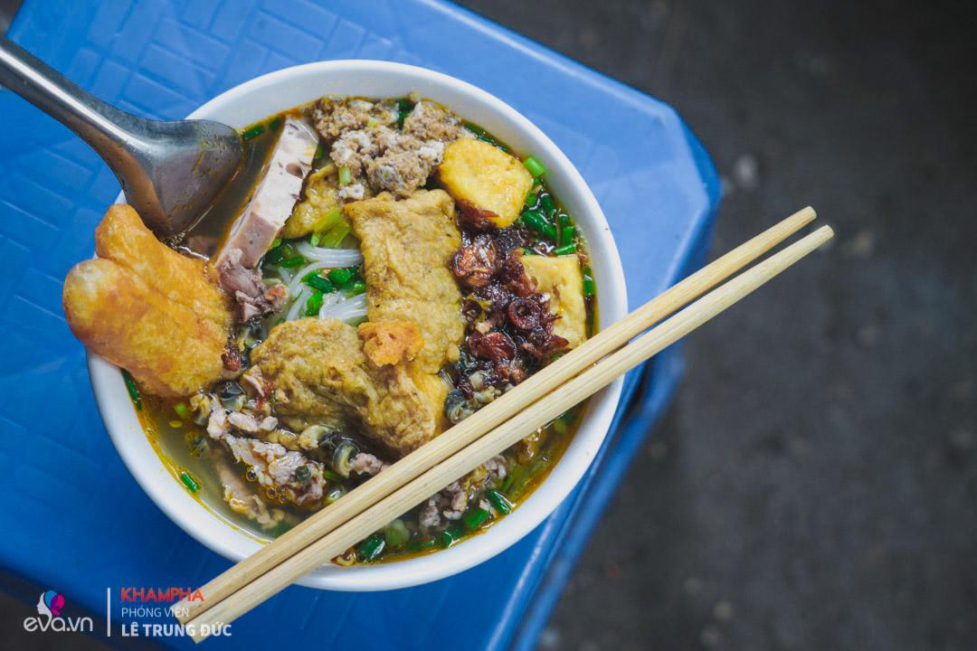 ganh bun rieu “khac sau cam thu” doc dao o ha noi hon 30 nam nuoi song ca gia dinh - 15