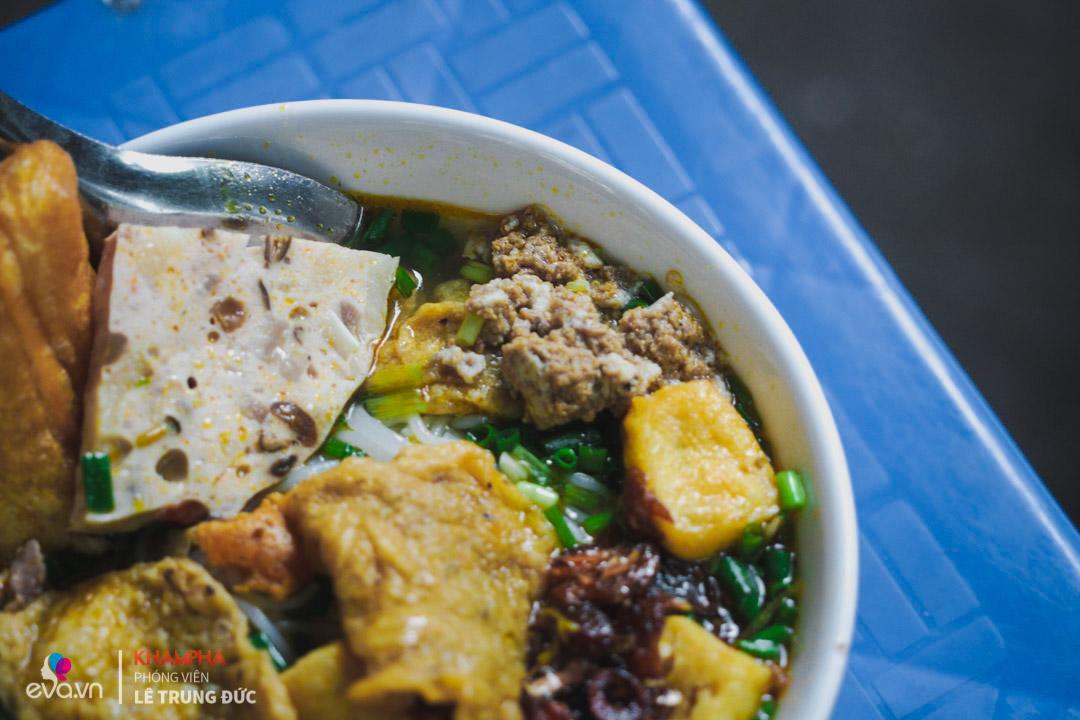 ganh bun rieu “khac sau cam thu” doc dao o ha noi hon 30 nam nuoi song ca gia dinh - 9