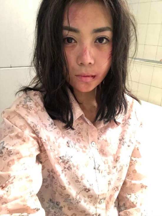 phuc trang "eo ot" tren phim viet: dau tien tien dau? - 2