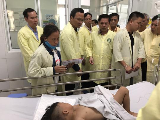 suc khoe cua 4 nguoi bi thuong trong vu xe don dau gap tai nan gio ra sao? - 2