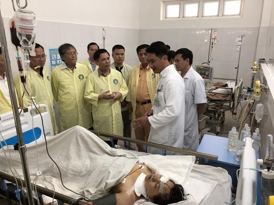 suc khoe cua 4 nguoi bi thuong trong vu xe don dau gap tai nan gio ra sao? - 3