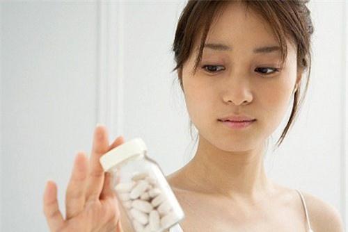 bao nam mon moi mong con, ngay co thai chong tuyen bo 1 dieu khien vo khoc ngat - 1