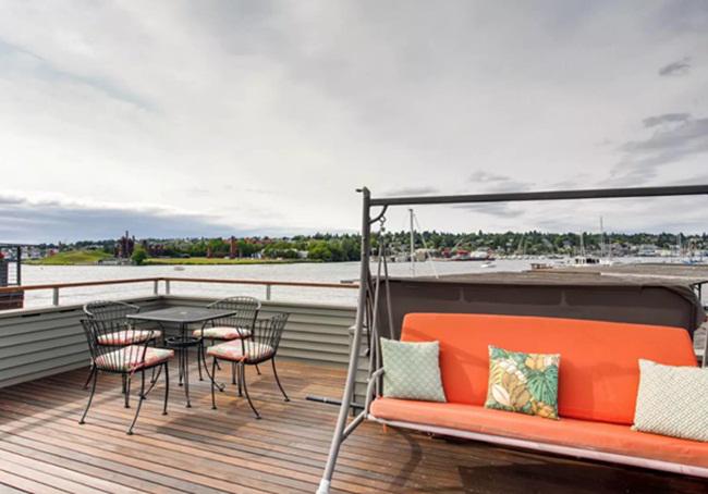 nhin ngoai tuong hai tang nhung can nha nay con mot bi an ben duoi mat nuoc - 12