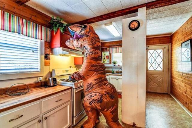 nguoi mua tranh nhau can nha cap 4 cu be ti vi phat hien dieu cuc la trong anh chup - 2