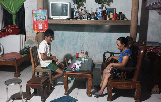 dem o ron lu chuong my: khong ngu noi vi nuoc an chan, con trung ruc vao nguoi - 9