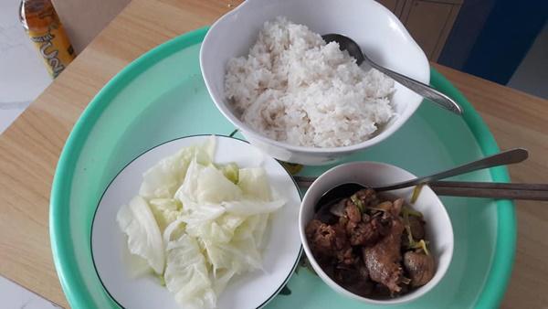 khoe com cu me chong nau, nang dau “so huong” bat ngo lam no ra cuoc tranh cai - 2