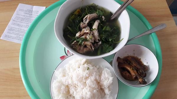 khoe com cu me chong nau, nang dau “so huong” bat ngo lam no ra cuoc tranh cai - 3