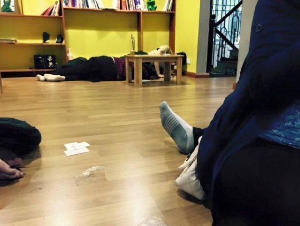 "ngan ngam" nhung cap doi vo tu dien "canh nong" gay sot cong dong mang - 4