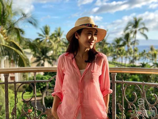 ngoi sao 24/7: duoc gap bo tom sau 7 nam bi bo roi, suri cruise hiem hoi cuoi tuoi roi - 10