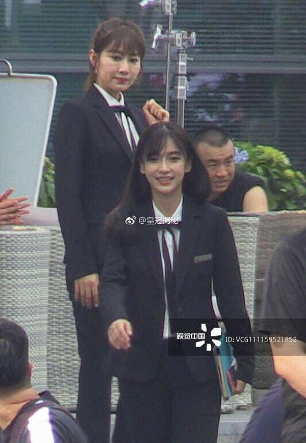 ngoi sao 24/7: duoc gap bo tom sau 7 nam bi bo roi, suri cruise hiem hoi cuoi tuoi roi - 8