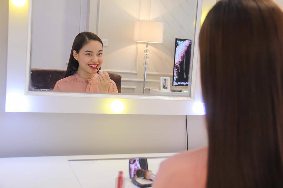 "dot nhap" phong ngu cua my nhan viet chua chong: ke long lay xa hoa, nguoi gian don khong ngo - 14