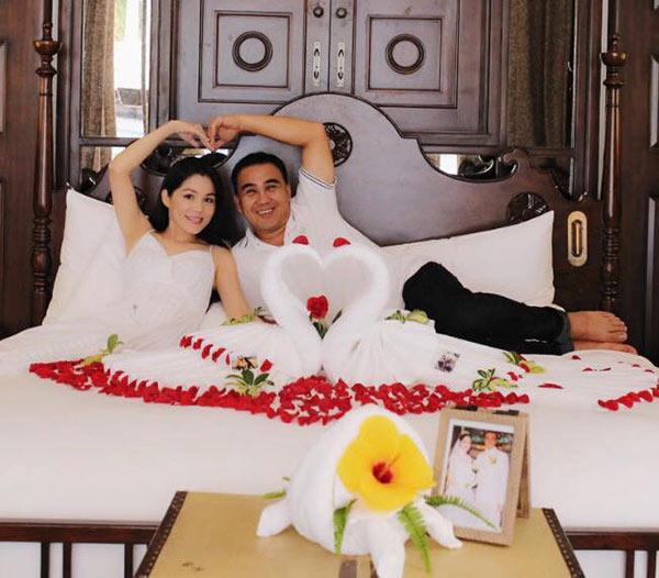 mc trieu do quyen linh va chuyen tinh voi nu dai gia "bi an" nhat showbiz - 12