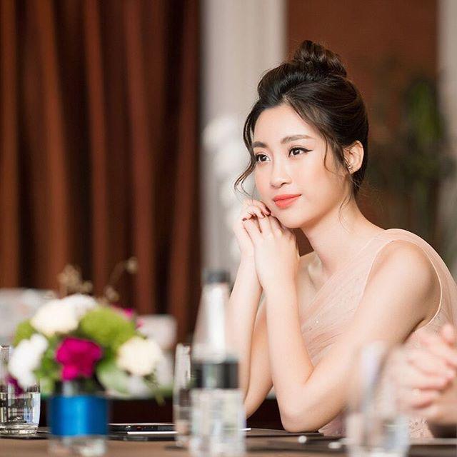 khong can nguc khung mong cong, hh do my linh van "an diem" nho nuoc da trang nhu tuyet - 4