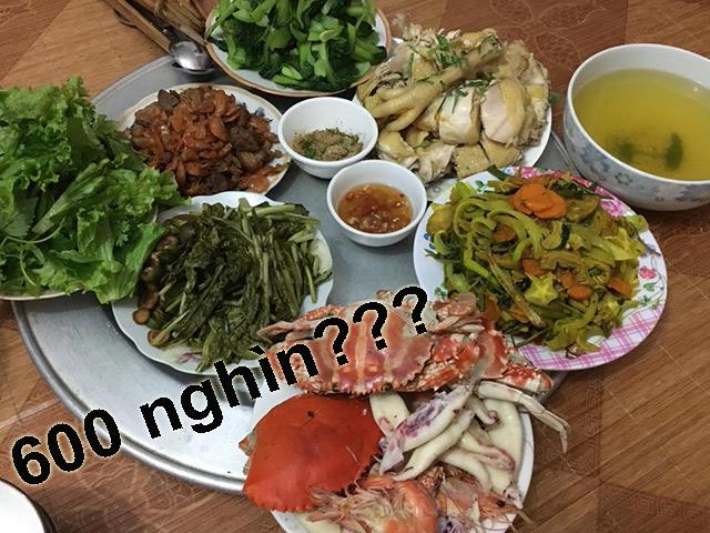 Đại gia nội trợ khoe mâm cơm 600 nghìn, chị em xem xong Xin lỗi! Không thấy ngon