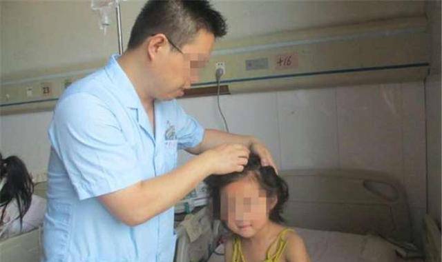 con gai sot cao mai khong khoi cho den khi vach toc len, ca me va bac si deu rung minh - 1
