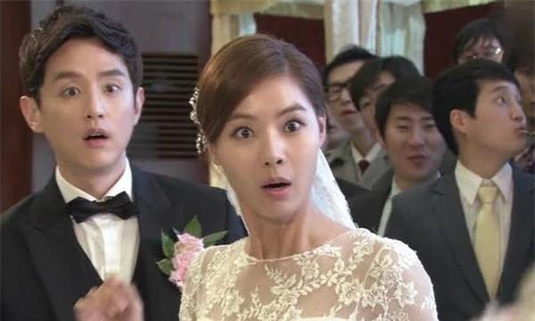 chong bi vo cu si nhuc trong dam cuoi, loi dap tra cua vo moi khien ai cung ne phuc - 1