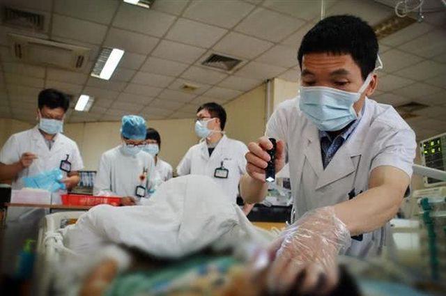 nguoi dan ong 32 tuoi tu vong do thoi quen an uong ma rat nhieu nguoi dang mac phai - 1