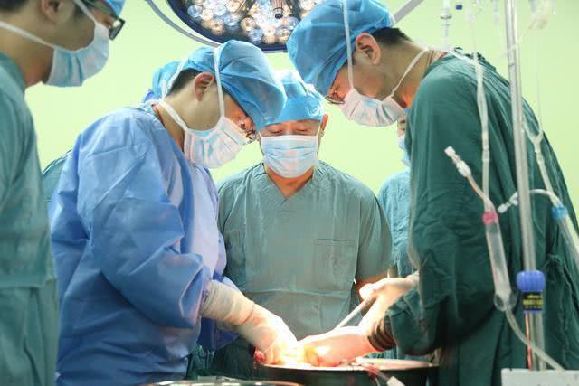 nguoi dan ong 32 tuoi tu vong do thoi quen an uong ma rat nhieu nguoi dang mac phai - 3