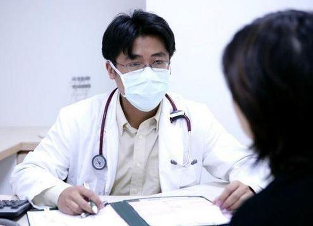 dot nhien so thit, di kham biet ung thu: 2 dau hieu dung chu quan keo hoi han - 2