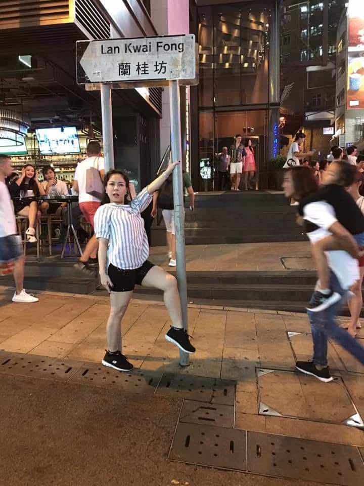 lau lau viet huong khoe anh tinh tu ben ong xa toc dai, nhung con gai moi gay chu y! - 9