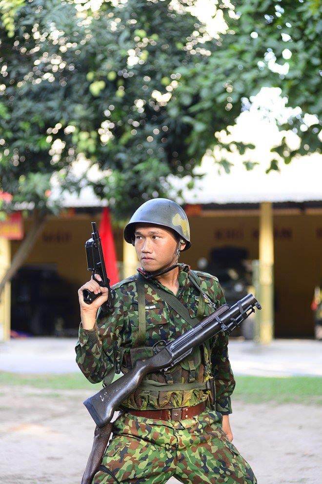 "mr.can tro" xuan nghi nhu muon bat khoc khi bi kep chan vao day chong set - 10