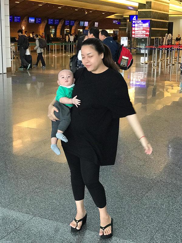 xuong sac sau sinh, co dau viet dung nilon cuon bung, tut 20kg khien chong dai loan “nga ngua” - 5