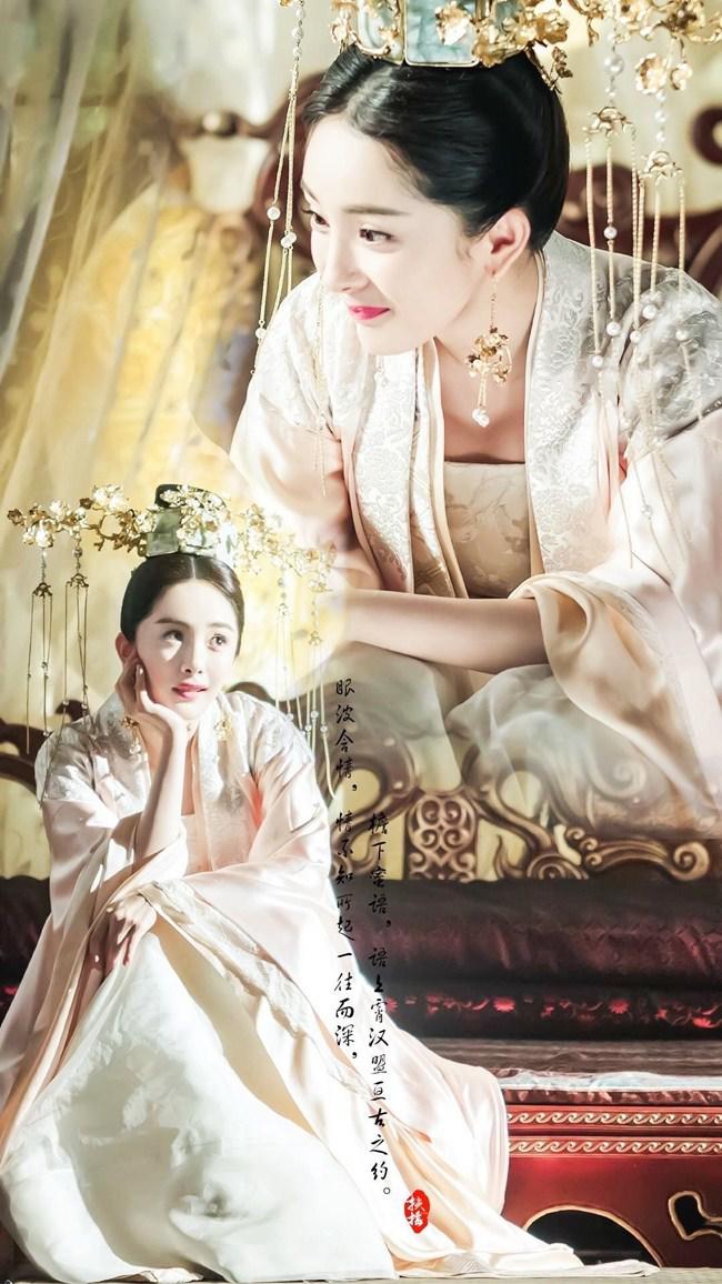 clip: duong mich, nguyen kinh thien gui loi chao khan gia viet nam - 3