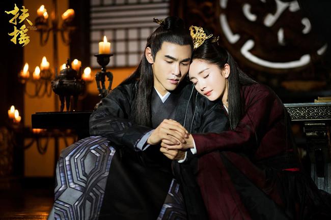 clip: duong mich, nguyen kinh thien gui loi chao khan gia viet nam - 8