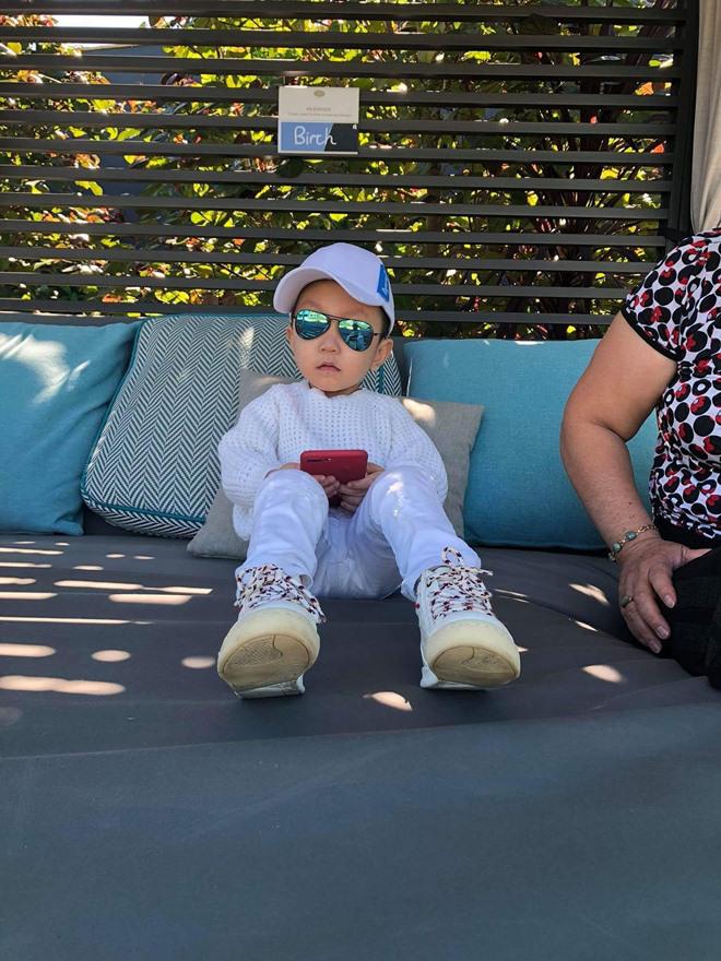 tung la “hotboy mat ngau”, gio con trai tuan hung hay cuoi, toc xoan tit nhu trai han - 9