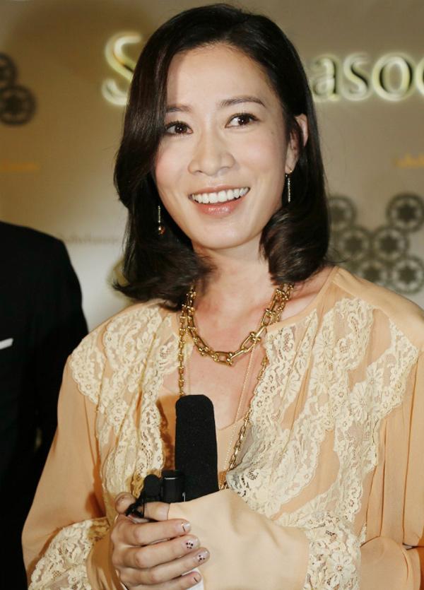 chat nhu "chi ca tvb" xa thi man, chi mot cau noi "cao tay" dap tat loi don - 4